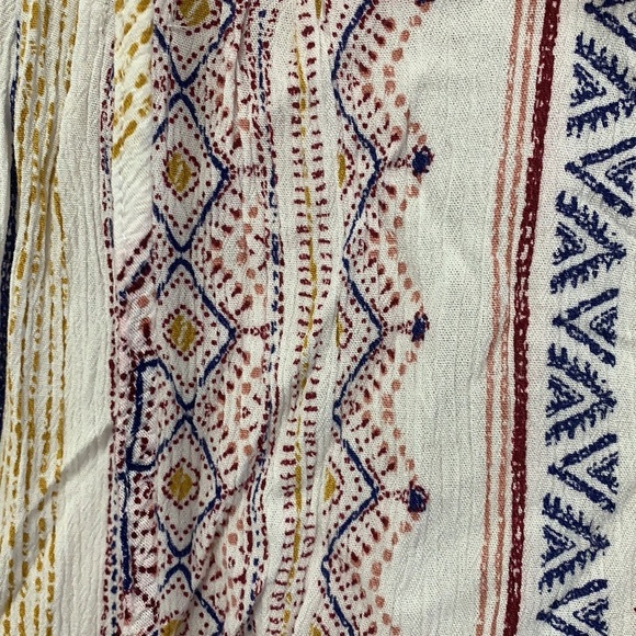 Bobeau collection boho short bell sleeve blouse with tassels size small - Picture 2 of 11